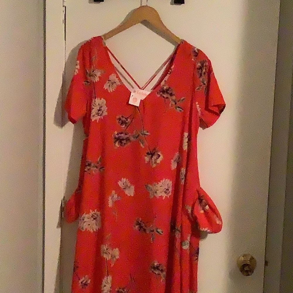 Motto Floral V-Neck Pocket Dress - Picture 7 of 7